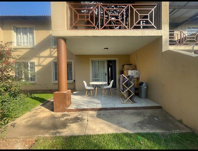 2 BEDROOM APARTMENT FOR SALE IN DIE HOEWES